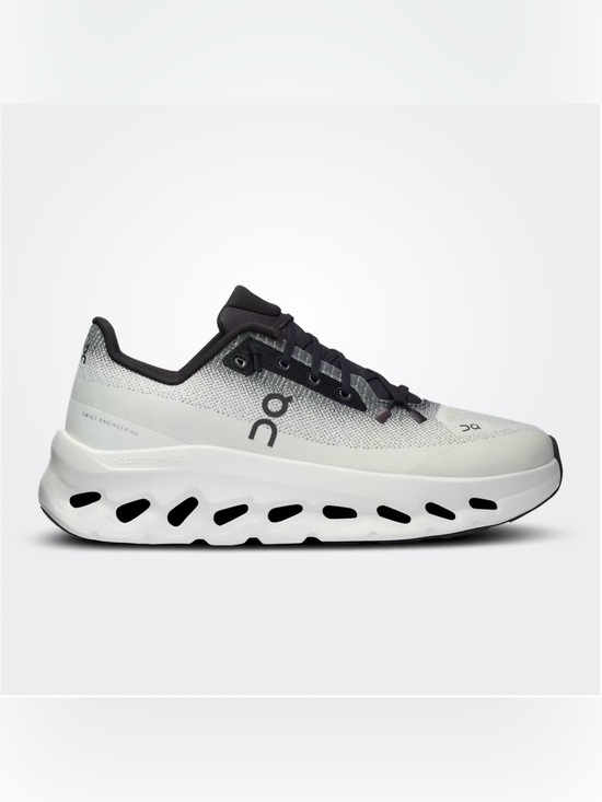 On Cloud men Cloudtilt Black | Ivory
BESTSELLER
$170 Running Sneakers Sz 12 main image 9